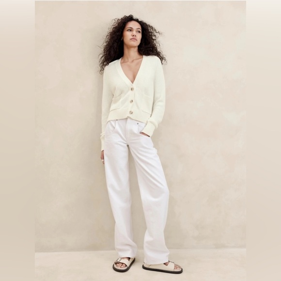 100% Wool V-Neck Ribbed Cardigan - Picture 1 of 10